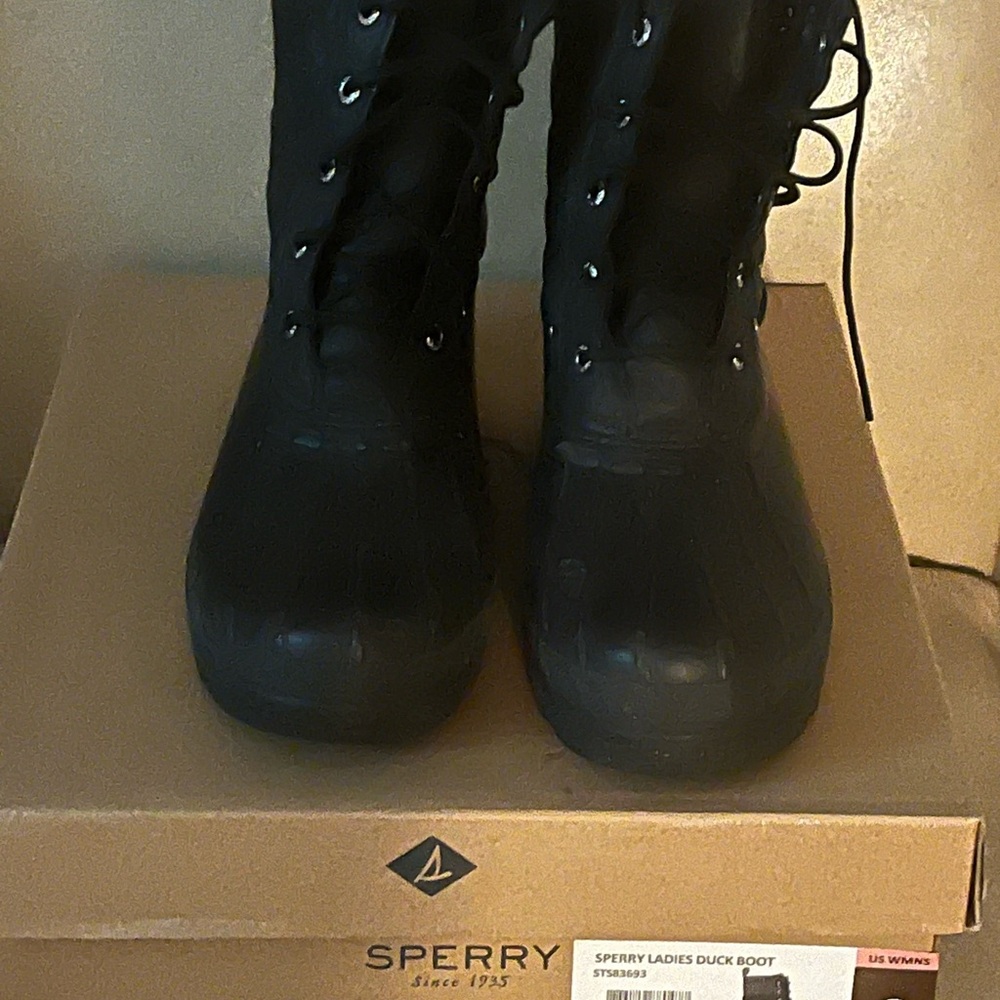 Sperry Women's Black Winter Boots